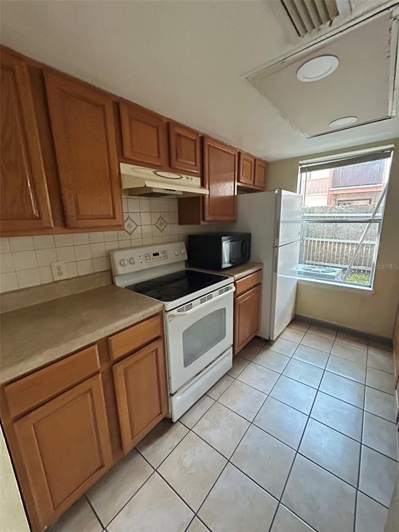 Building Photo - 2243 Lyme Bay Dr
