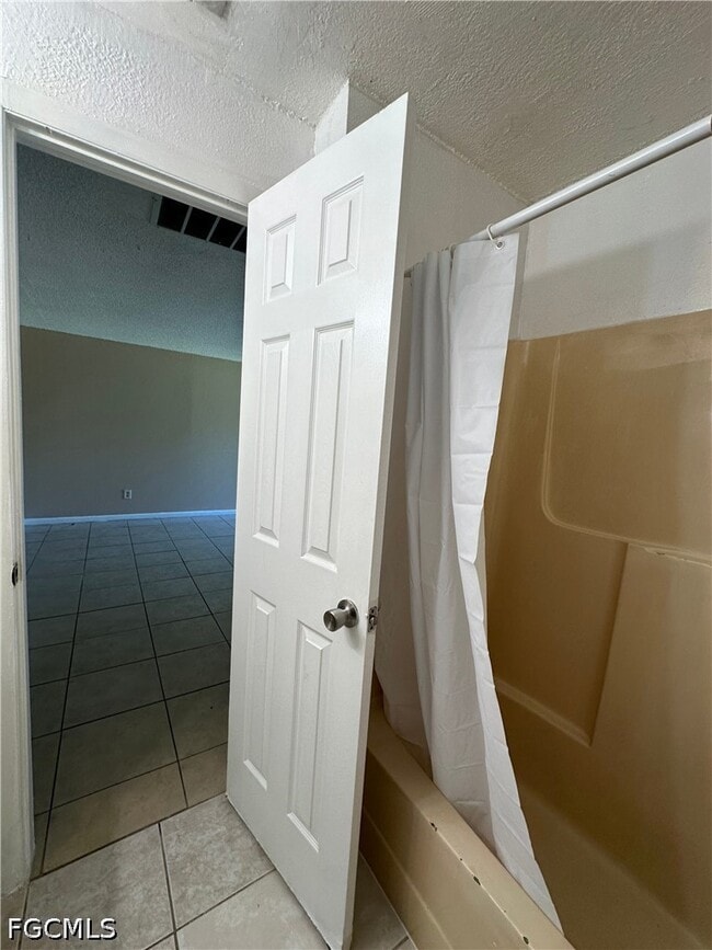 Building Photo - 4425 Ruthann Ct