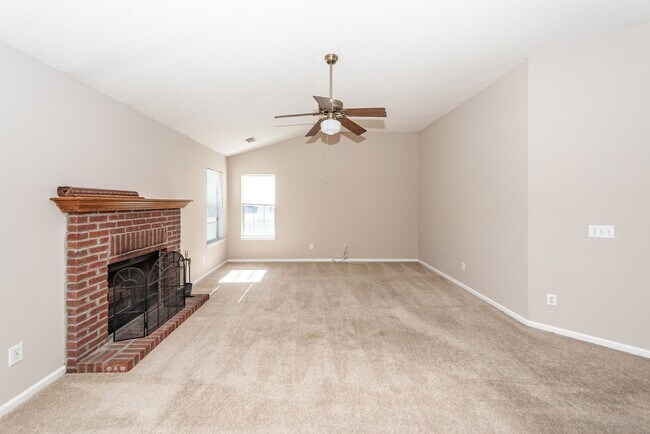 Building Photo - 3 Bedroom, 2 Bathroom Home in Whitehall - ...