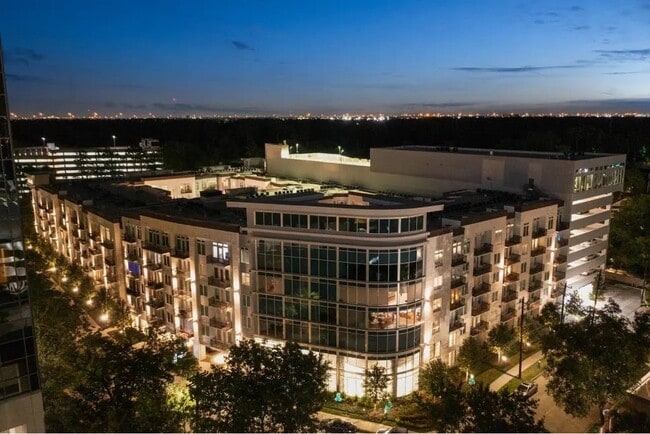 Building Photo - 1317 Post Oak Park Dr