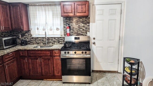 Building Photo - 8 Van Nostrand Ave