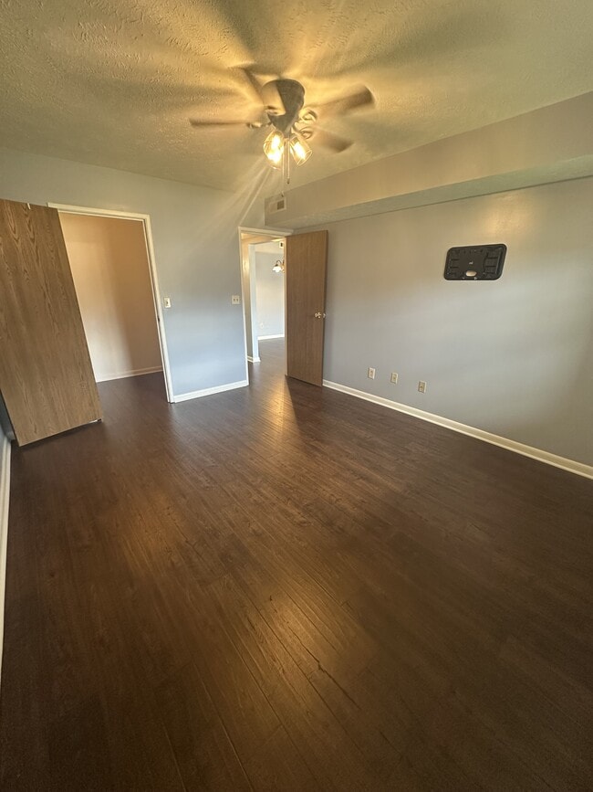 Building Photo - 1150 Tollis Pkwy