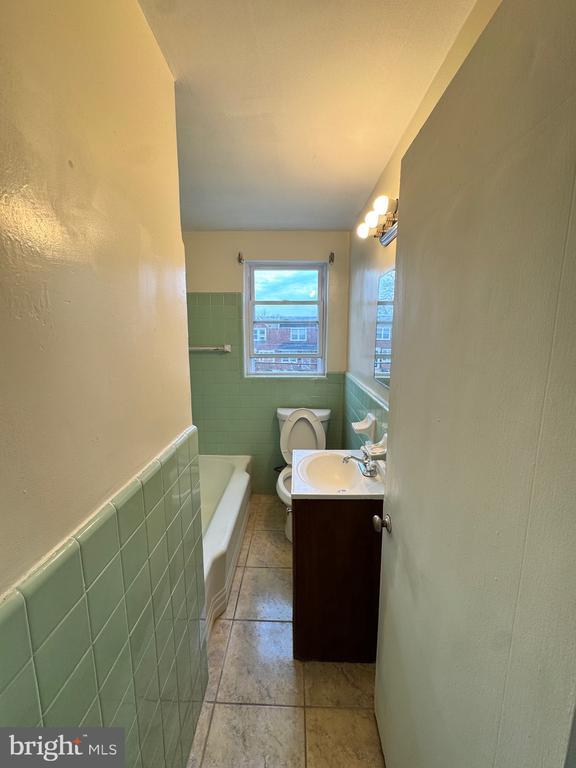 Building Photo - 7972 Forrest Ave