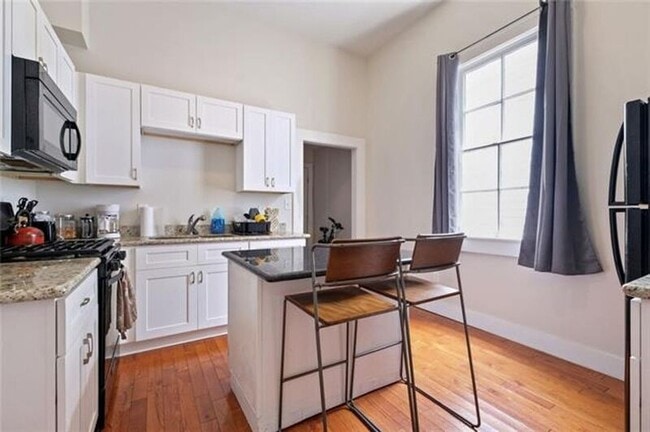 Building Photo - 2705 Third St