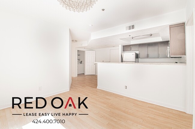 Building Photo - La Elle Apartments