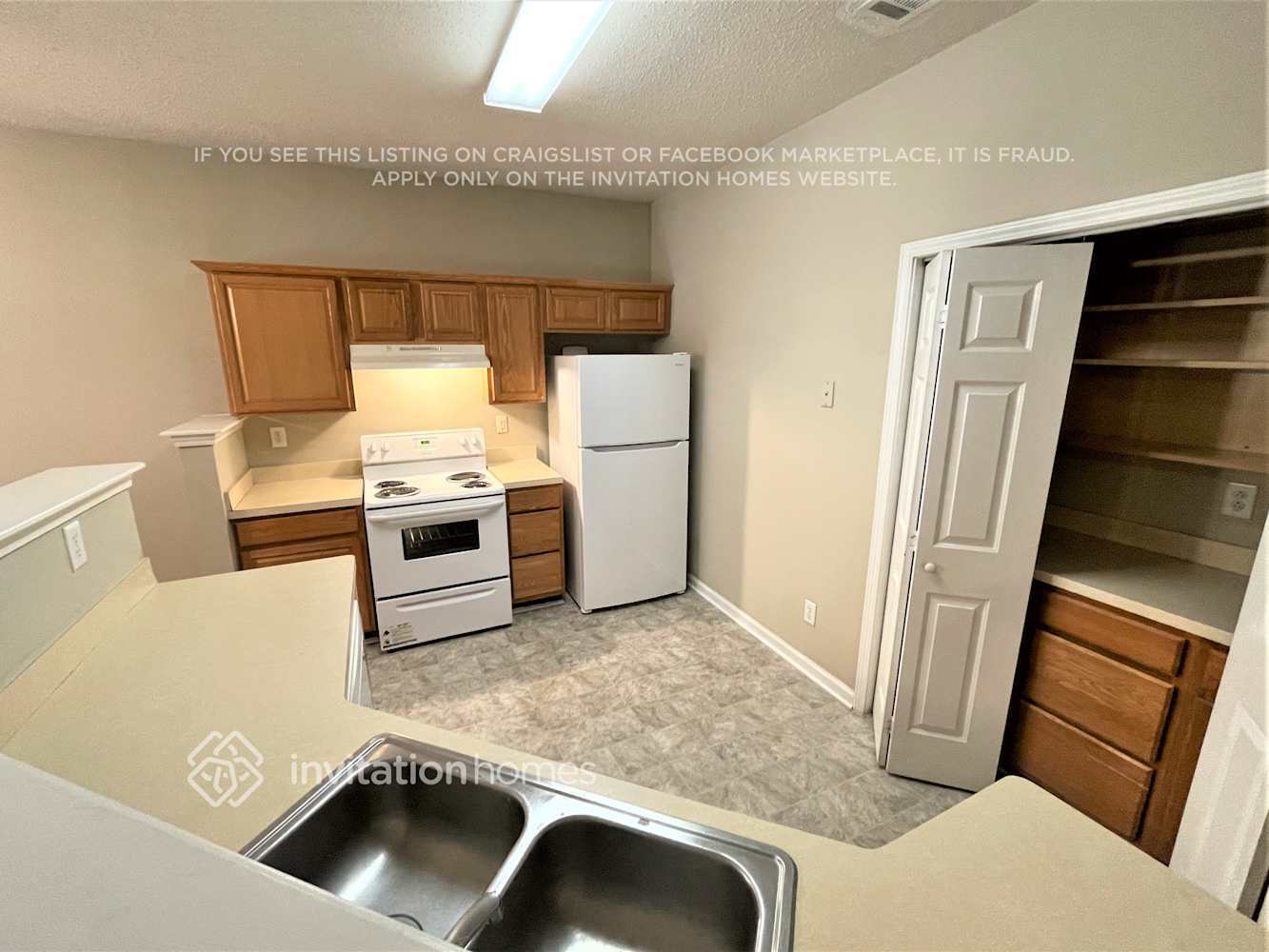 Building Photo - 102 Brookview Ct