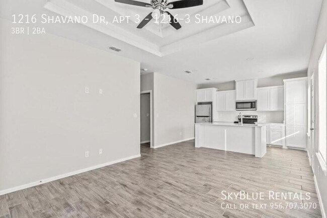 Building Photo - 1216 Shavano Dr