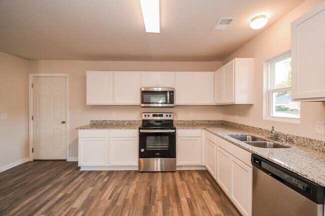 Building Photo - 222 Saddle Brooke Trce