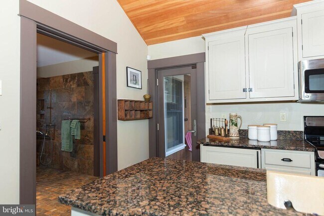 Building Photo - 1312 John Rissler Rd