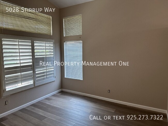 Building Photo - 5028 Stirrup Way