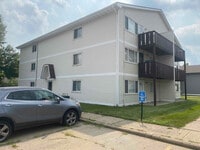 Building Photo - 2005 NW Hickory Ln