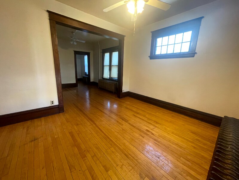 Building Photo - 603 Simpson St