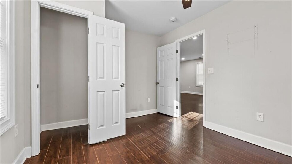 Building Photo - 2183 Pansy St NW