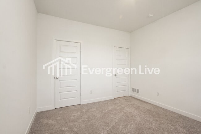 Building Photo - 832 Penrose Pl