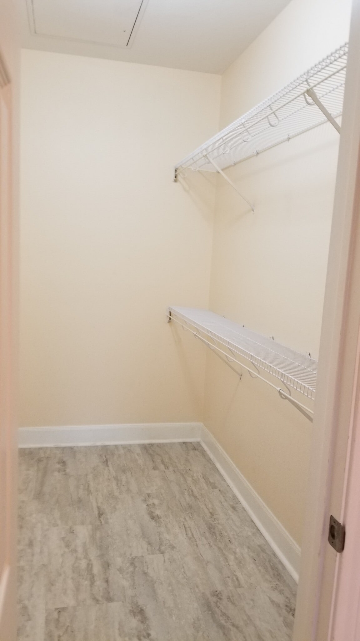 Building Photo - 11618 Tomahawk Creek Pky