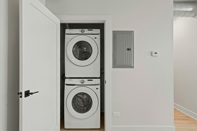 Building Photo - 432-436 S. Maple Ave, Unit 436 - 301