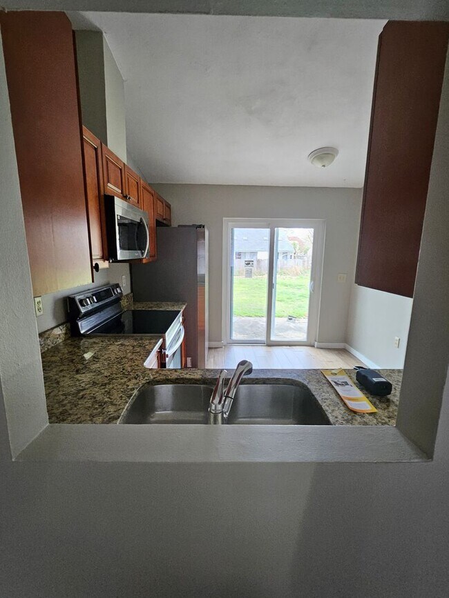 Building Photo - UCF