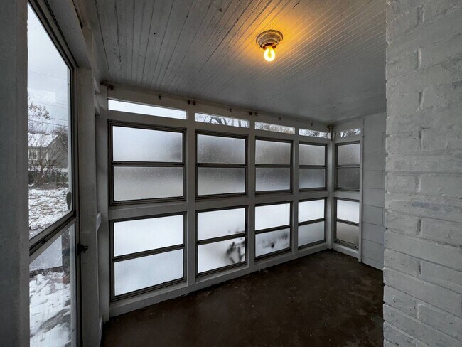 Building Photo - 3401 S Arlington Ave