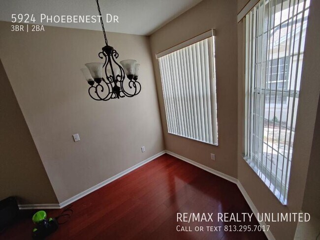 Building Photo - 5924 Phoebenest Dr