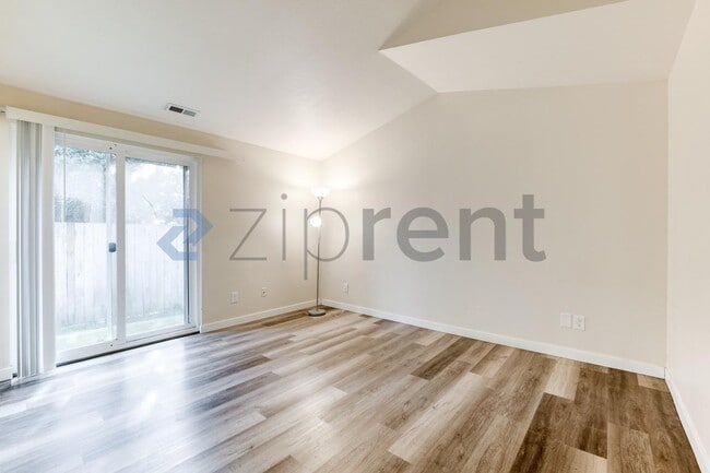 Building Photo - 3002 M Dr NE