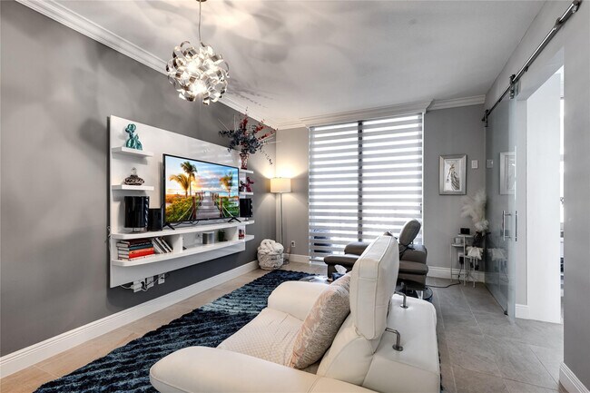 Building Photo - 511 SE 5 Ave