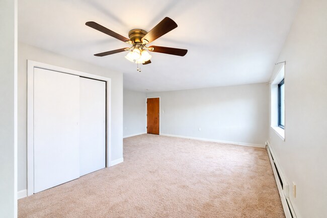 Interior Photo - VOELKEL AVENUE - 2976 -- 191