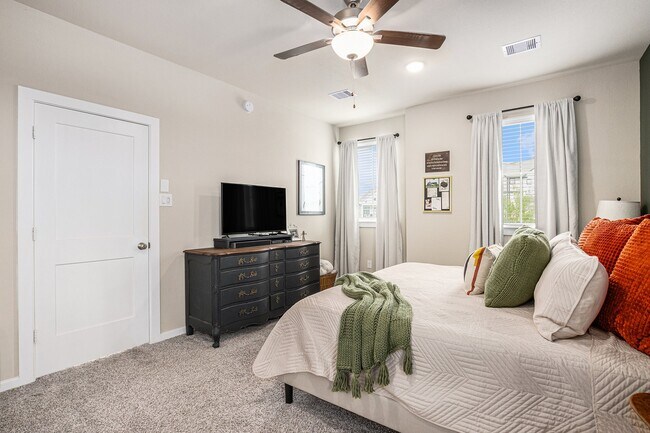 Building Photo - 7603 Green Bulrush Wy