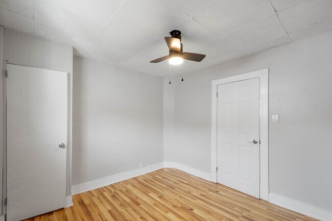 Building Photo - Beautiful 1 bedroom home with BONUS room in Natrona Heights available April 1!