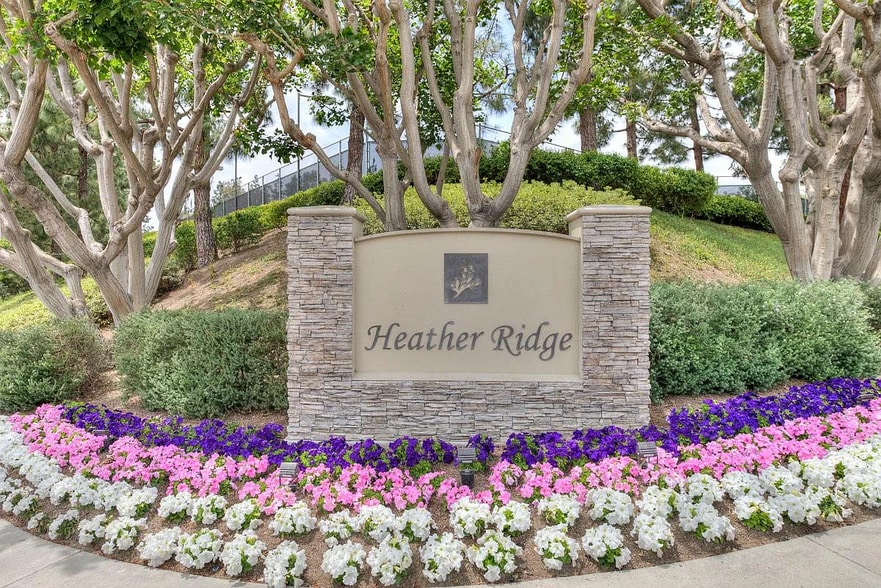 Heather Ridge Condominiums - 14 Coventry Ln