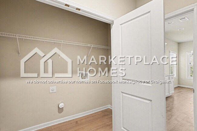 Building Photo - 212 W L Miller Dr