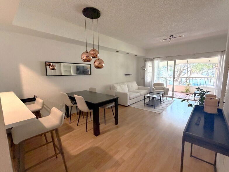 Building Photo - 1018 Woodshire Ln