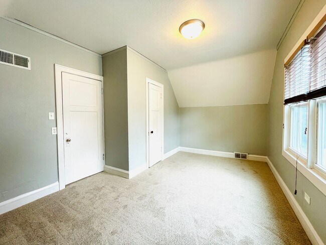 Building Photo - 3608 N 49th St
