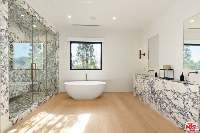 Building Photo - 6258 Drexel Ave