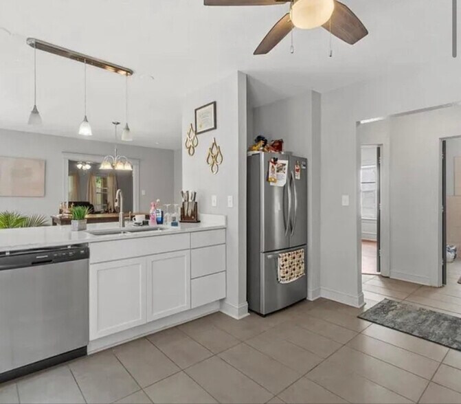 Building Photo - 748 N 34th St