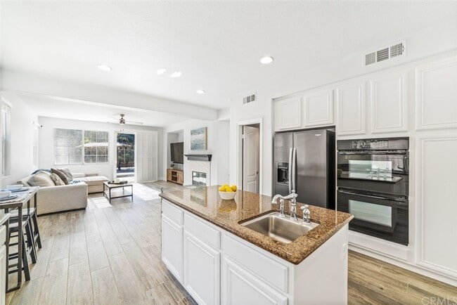 Building Photo - Beautiful Tuscany Hills 5 Bedroom Home