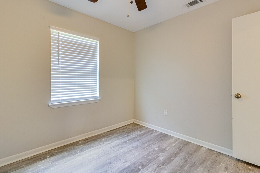 Building Photo - 1306 Keturah St