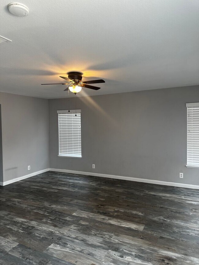Building Photo - 4517 Park Rose Cir