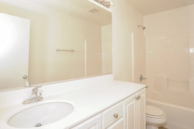 Building Photo - 2118 Bosc Ln