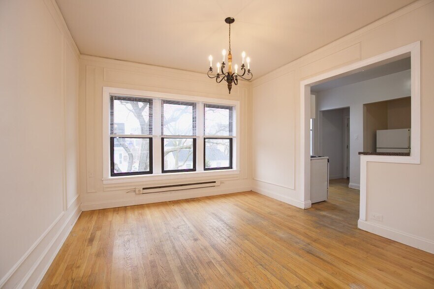 Building Photo - 1238 Oak Ave