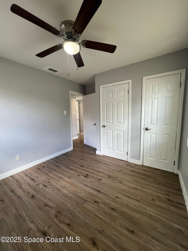 Building Photo - 1221 Cypress Ln