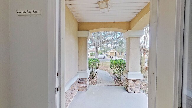 Building Photo - Lovely 2x1 in St. Augustine! Gorgeous Upgrade Kitchen!