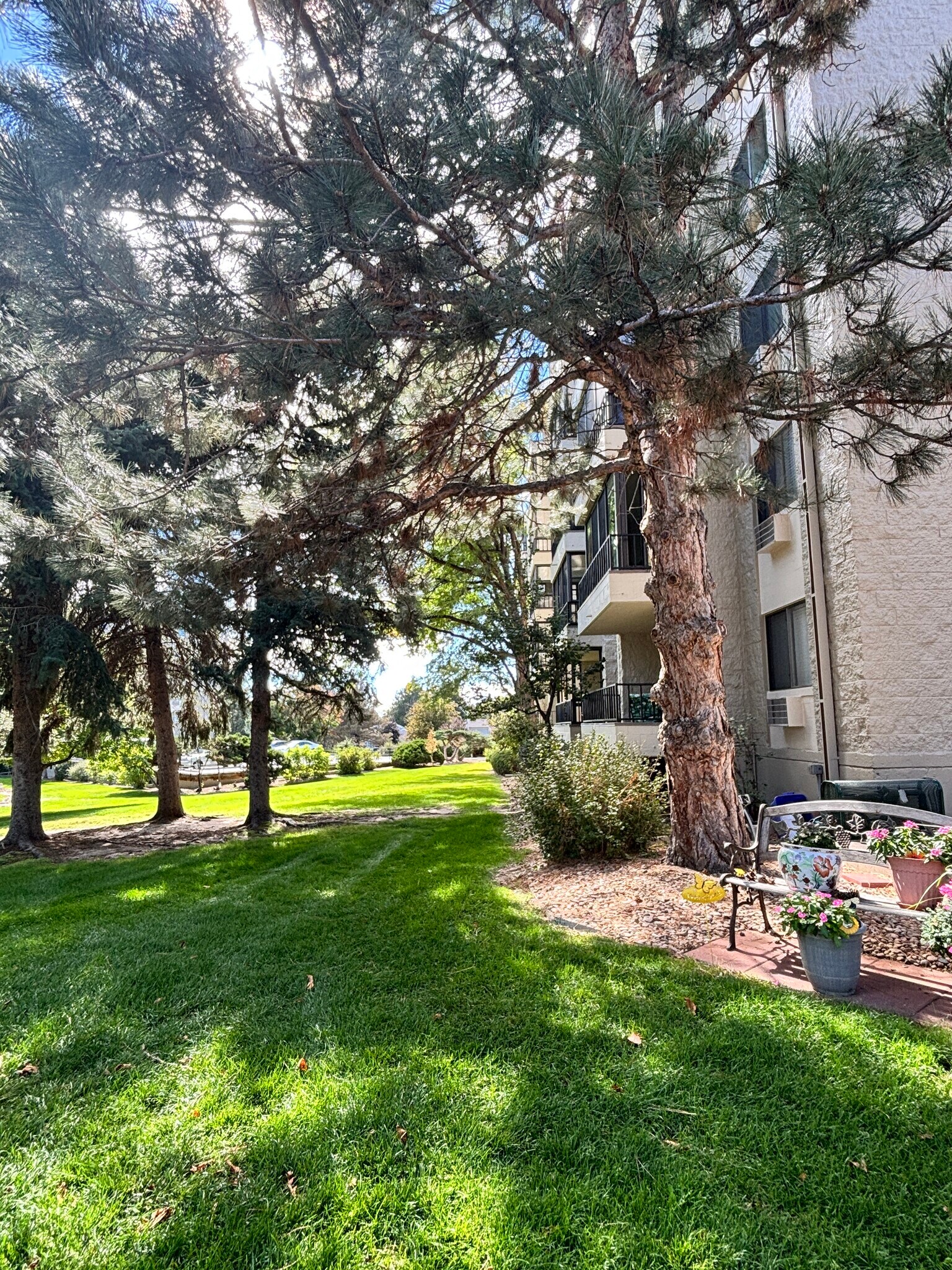 Building Photo - 13890 E Marina Dr