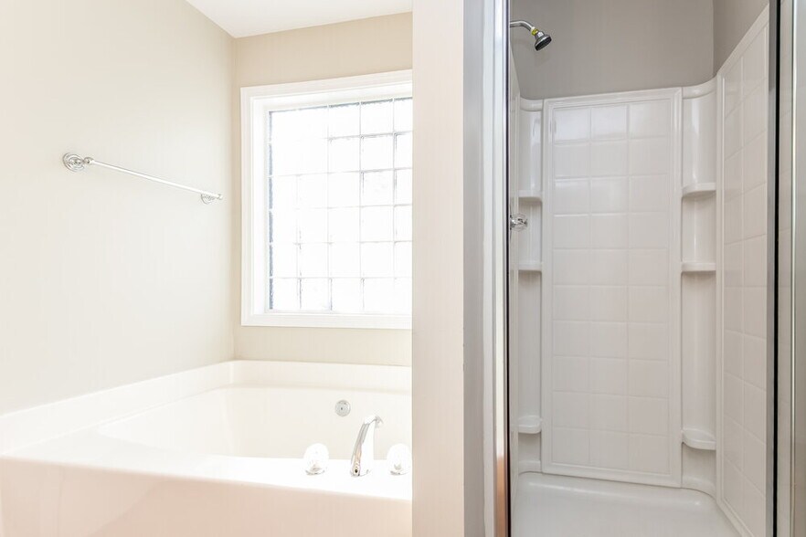 Building Photo - 172 Lantana Dr