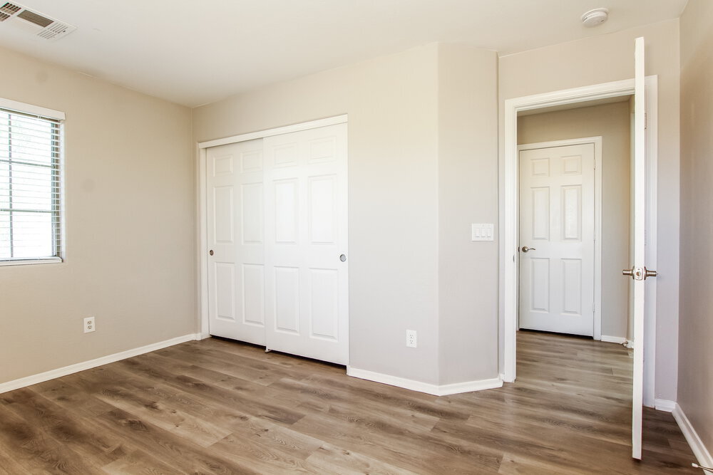 Building Photo - 3020 S 94th Ave