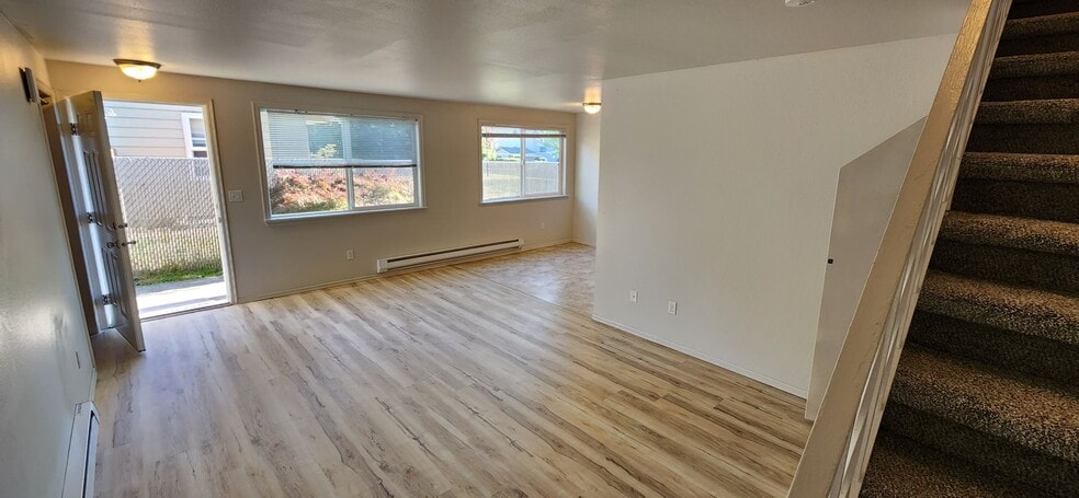 Building Photo - 8605 8th Ave W