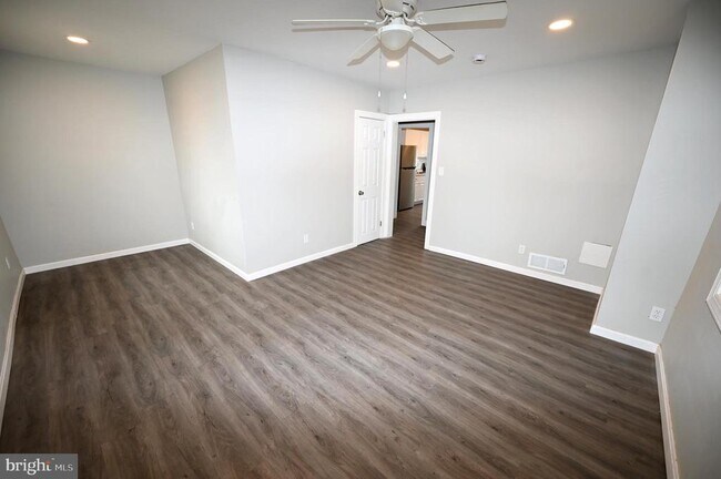 Building Photo - 2952 Sollers Point Rd