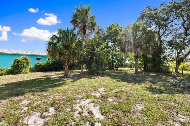 Building Photo - 5203 S Indian River Dr
