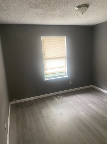 Bed room 3 - 216 Northport Hills Dr