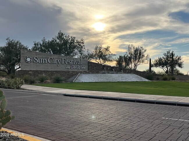 Building Photo - 26197 Vista Dr