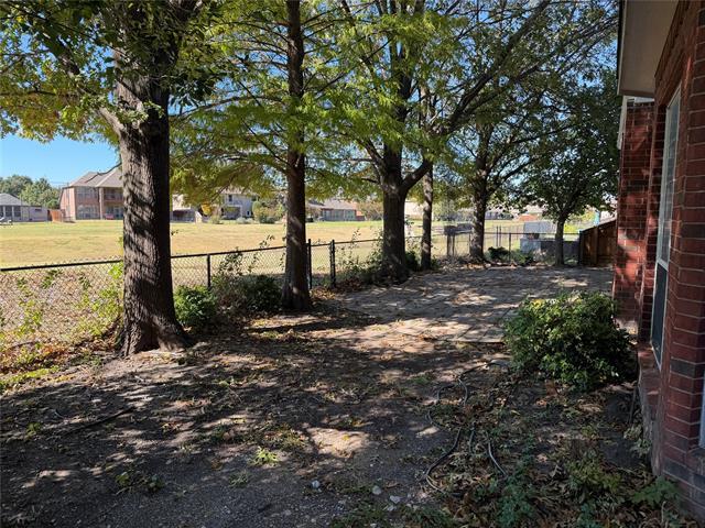 Building Photo - 5901 Louisville Dr